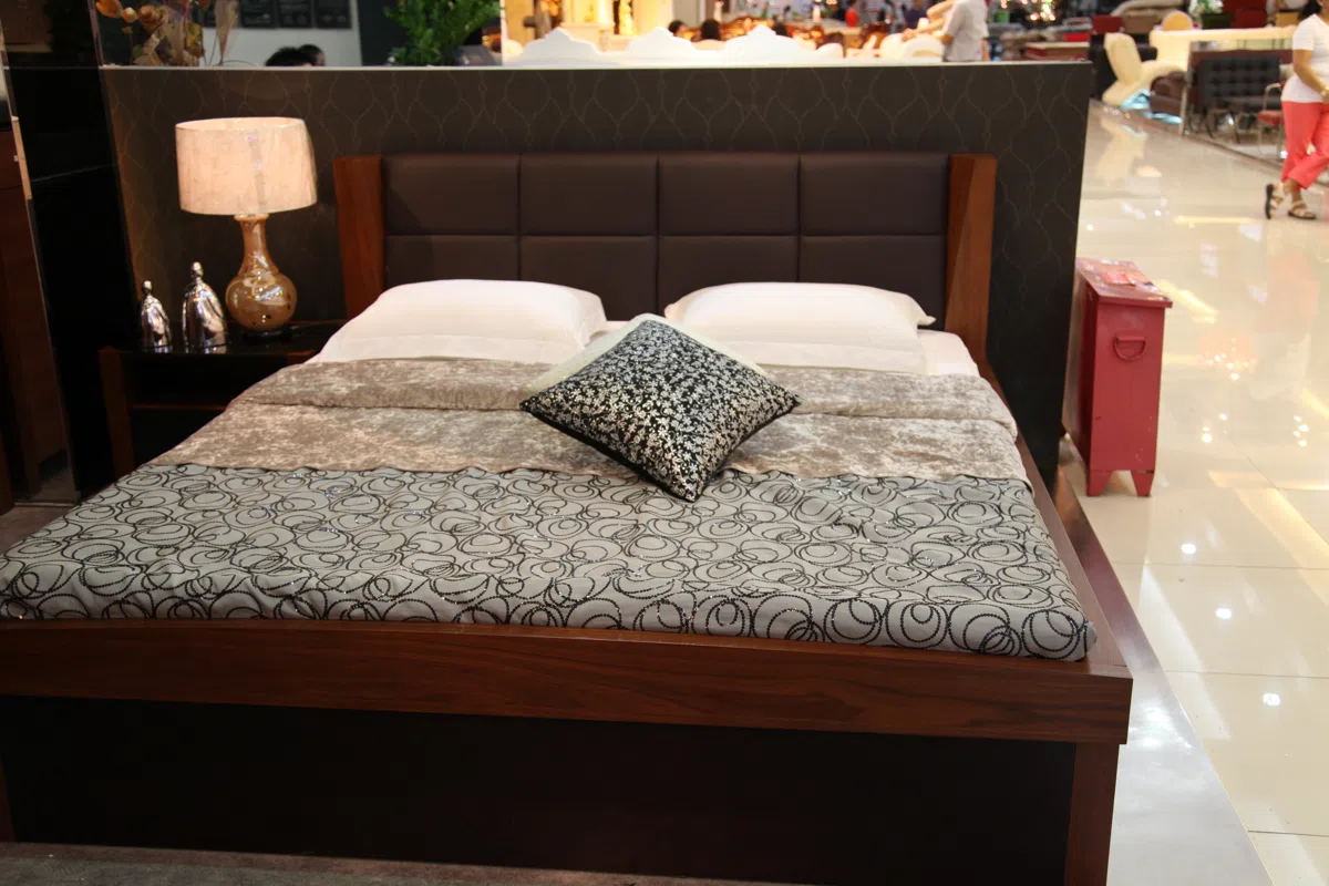 Beds and bedrooms C53B5C688D52