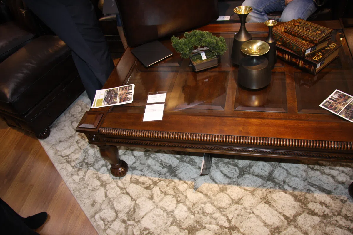 Tables, consoles and tabletops IMG_3872