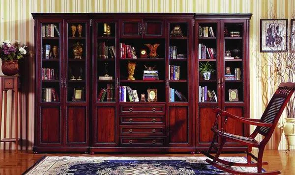 Cabinets, dressers and shelves 318