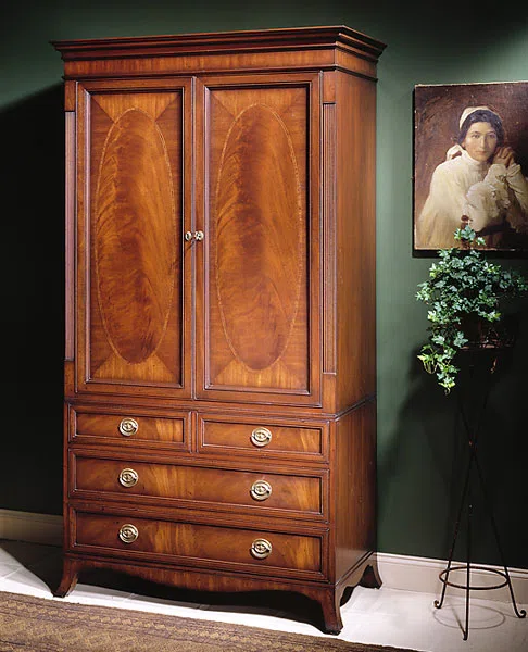 Cabinets, dressers and shelves 313