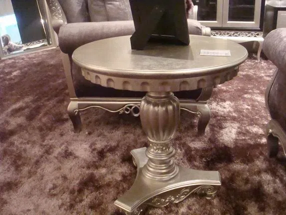 Tables, consoles and tabletops A732