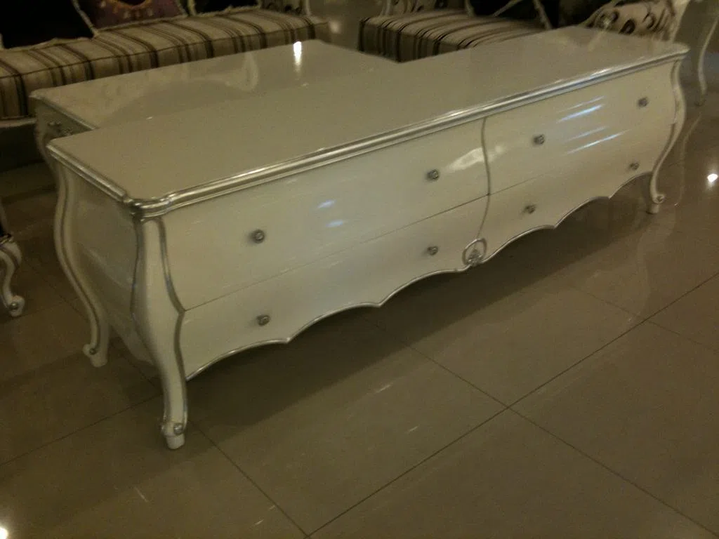 Tables, consoles and tabletops 1 (129)