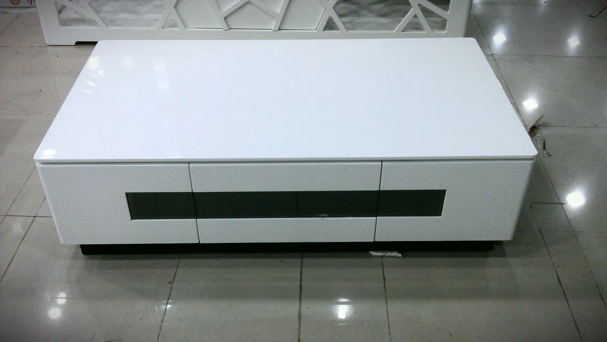 Tables, consoles and tabletops TC838