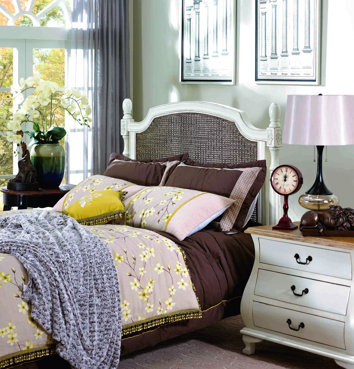 Beds and bedrooms 2103X