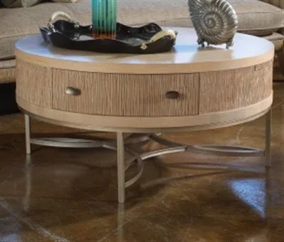 Tables, consoles and tabletops 640-930_fpo