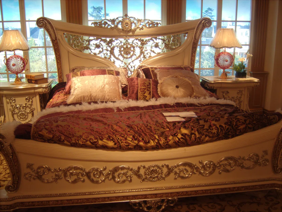 Beds and bedrooms CC9C23E7E9EE