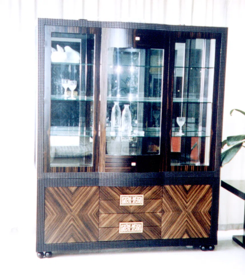 Cabinets, dressers and shelves EA428