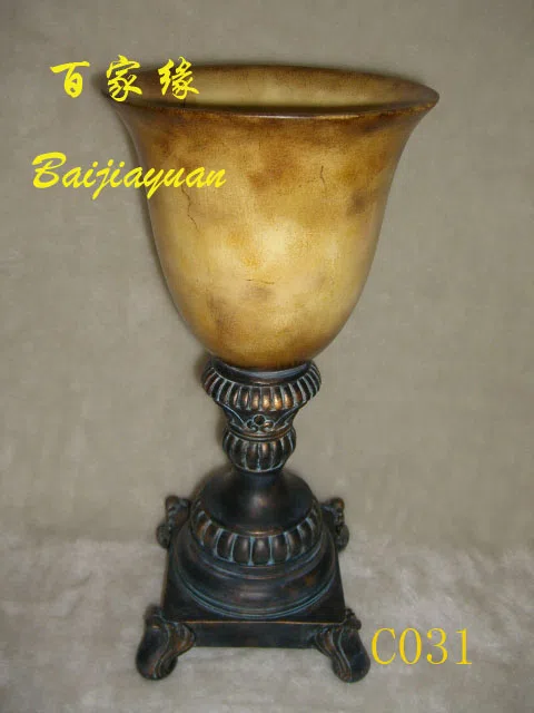 Decor and interior accessory selections C031