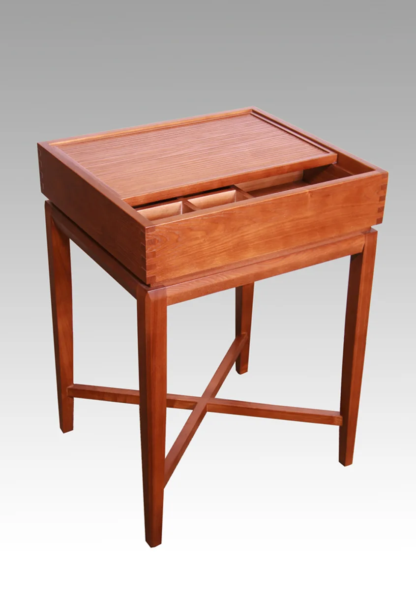 Tables, consoles and tabletops D221E7A73E5F
