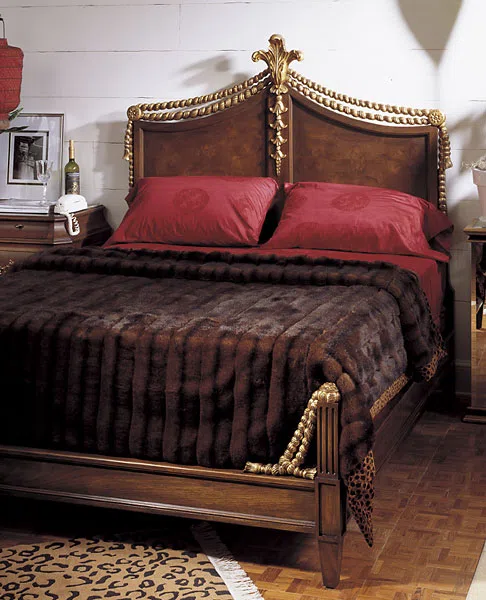 Beds and bedrooms 306