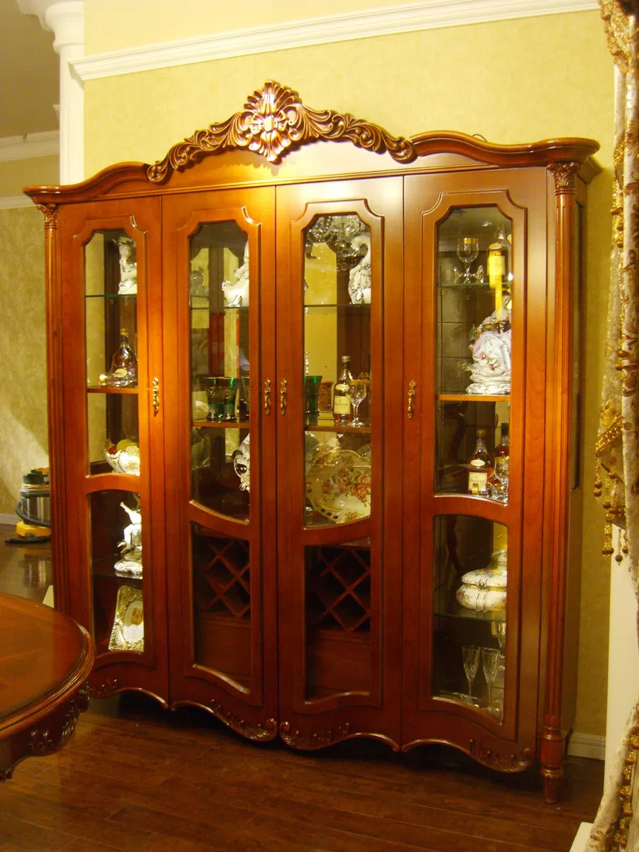 Cabinets, dressers and shelves D61C845F09AE