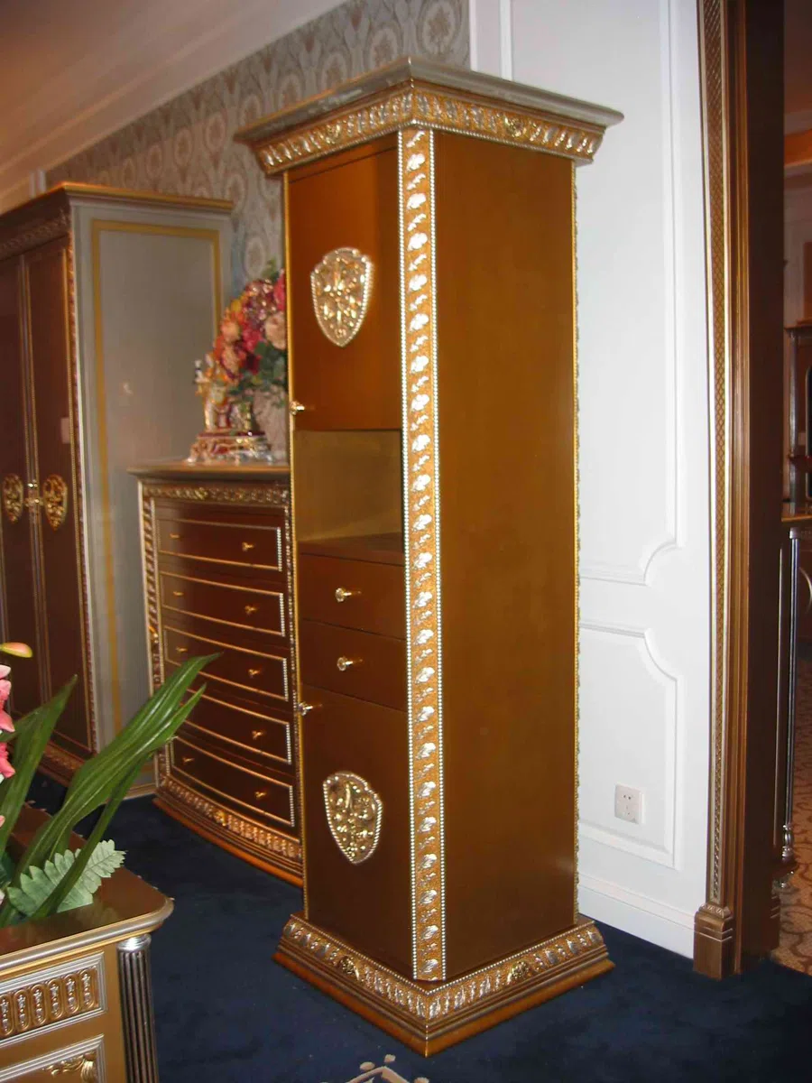 Cabinets, dressers and shelves D66202059825