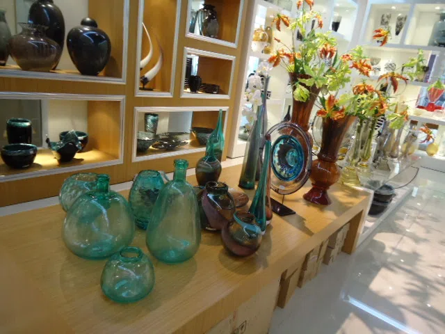 Decor and interior accessory selections DSC03866