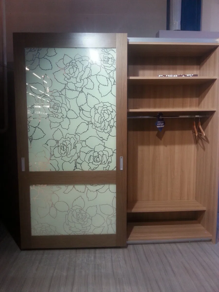 Cabinets, dressers and shelves 20131124_151835