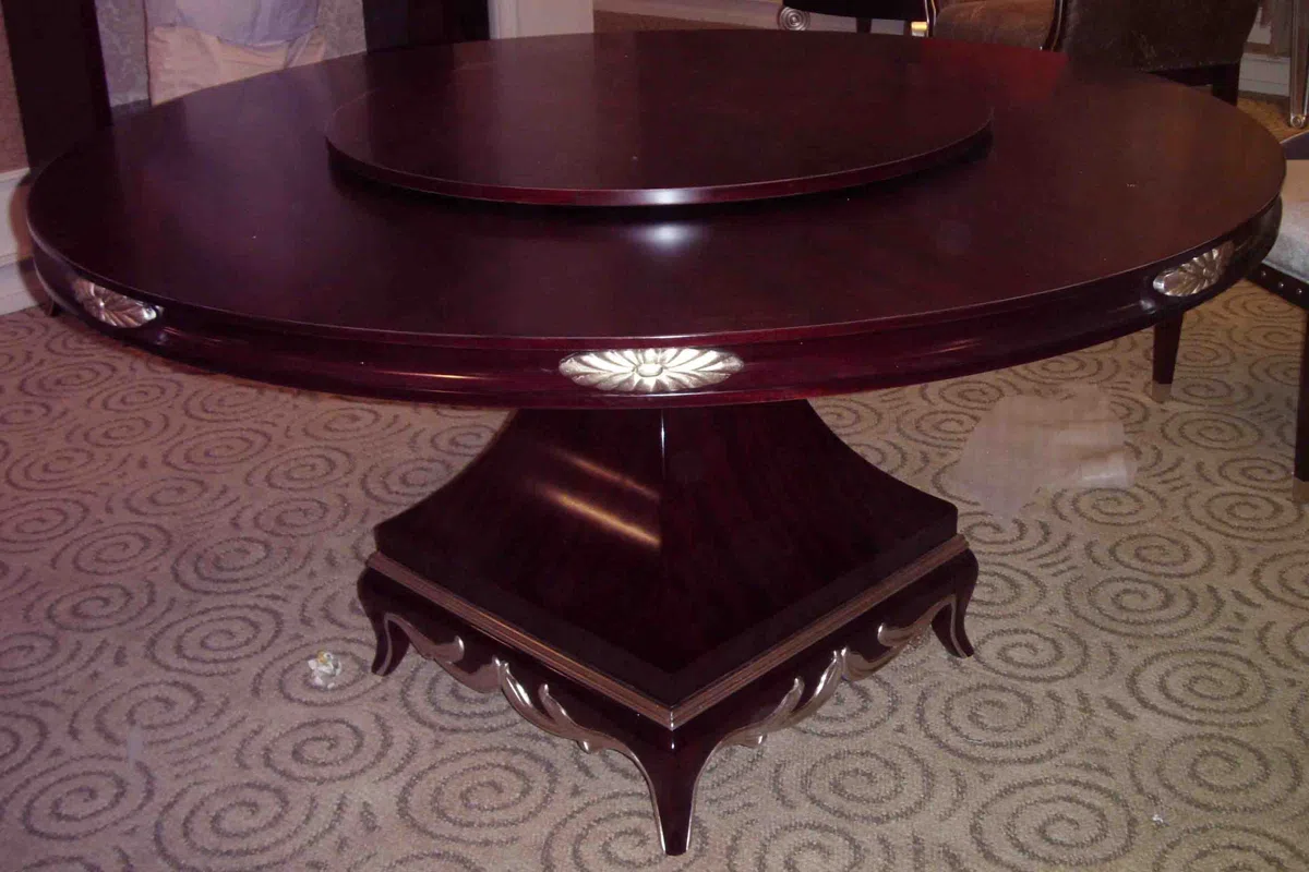 Tables, consoles and tabletops Q8710