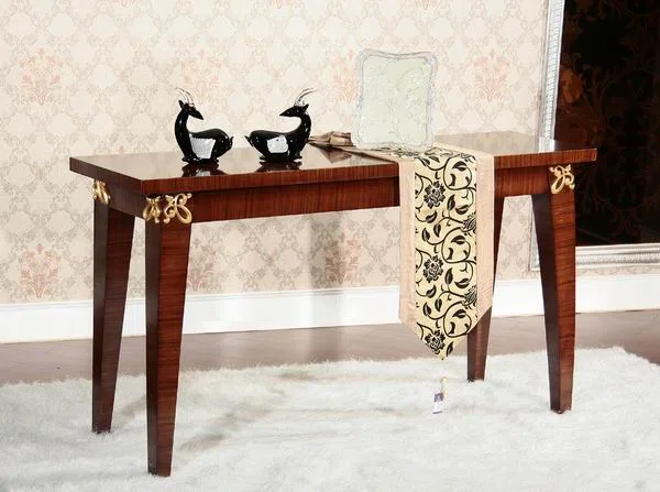 Tables, consoles and tabletops N03-023