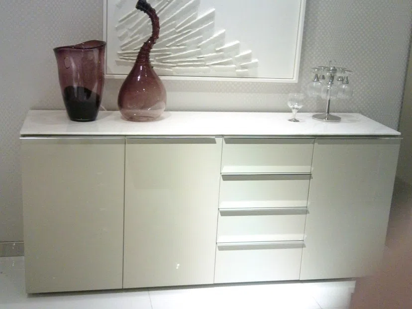 Cabinets, dressers and shelves D9B5C7163B10