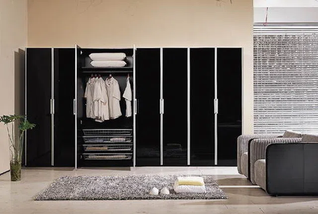 Cabinets, dressers and shelves 6