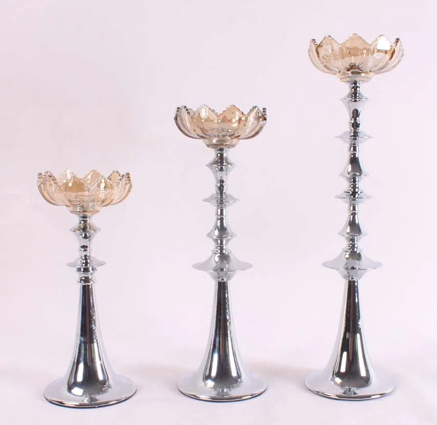 Candle holders and candelabras K103