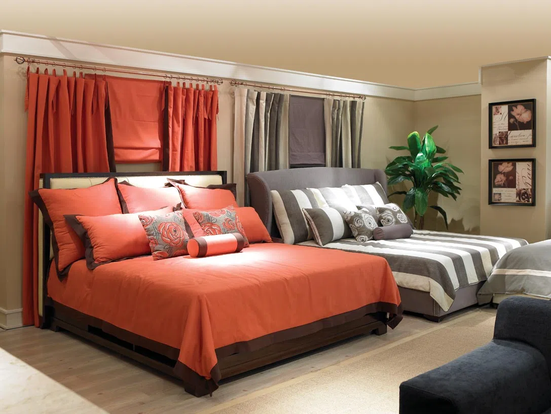 Beds and bedrooms R-603