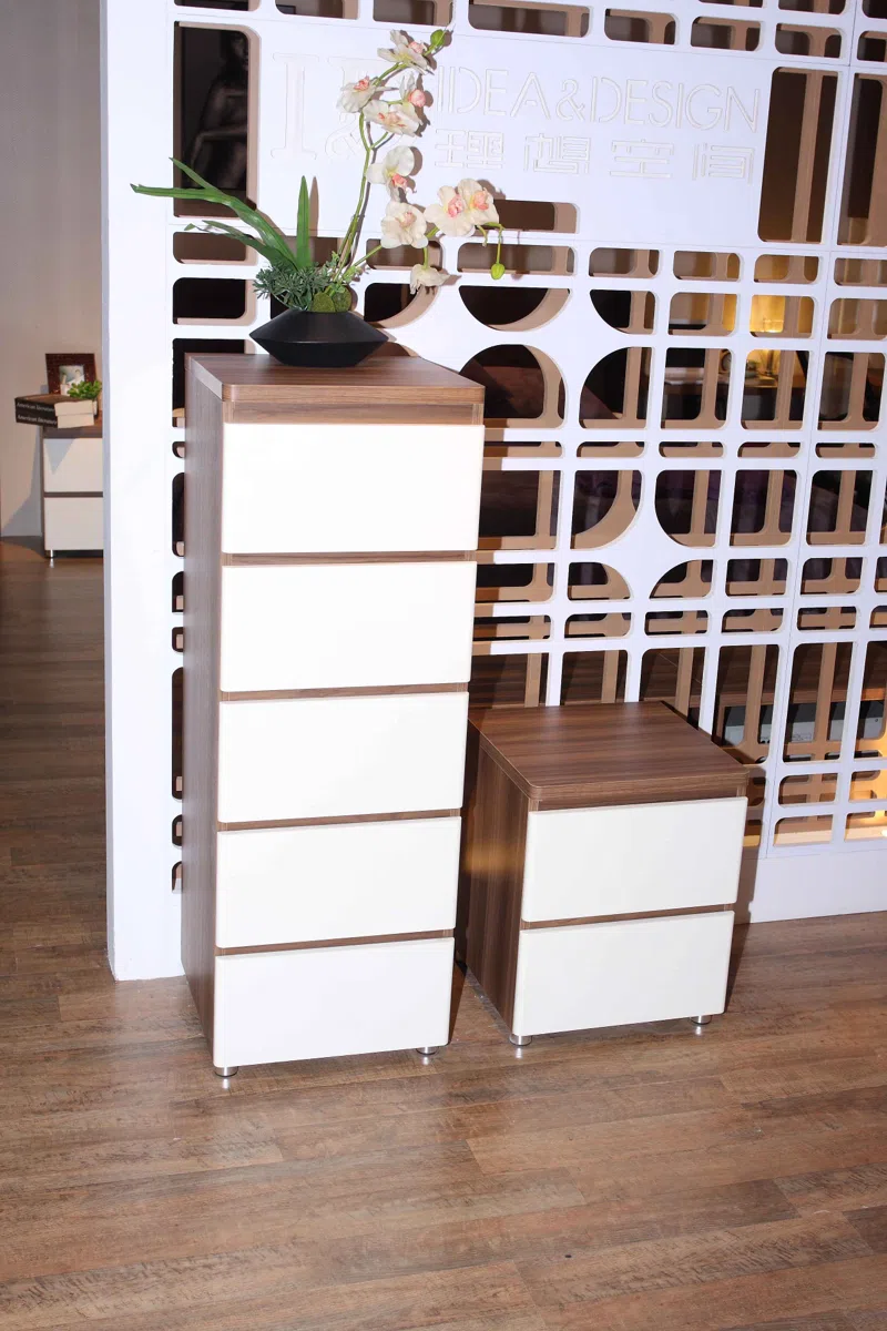 Cabinets, dressers and shelves DPP_0175