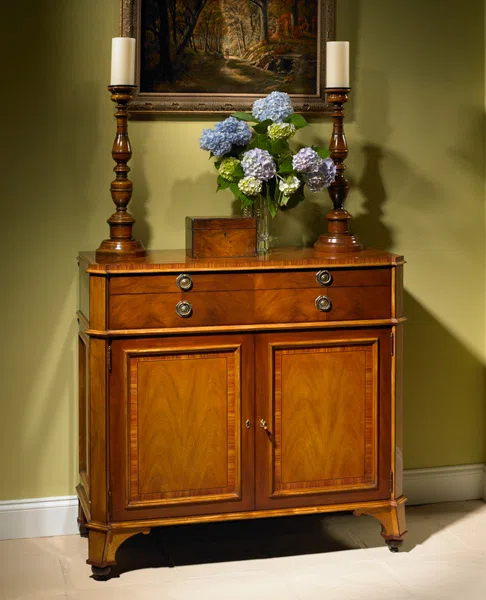 Cabinets, dressers and shelves 2052