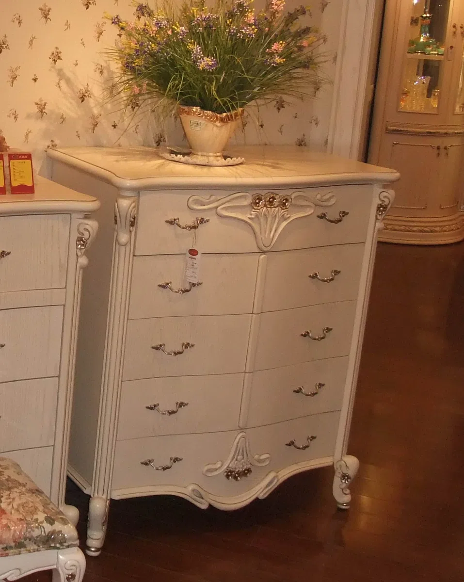 Cabinets, dressers and shelves DD7DC4065CD3