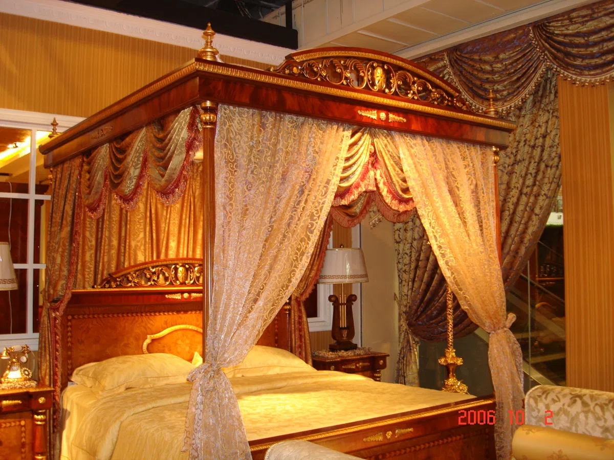 Beds and bedrooms DSC00953