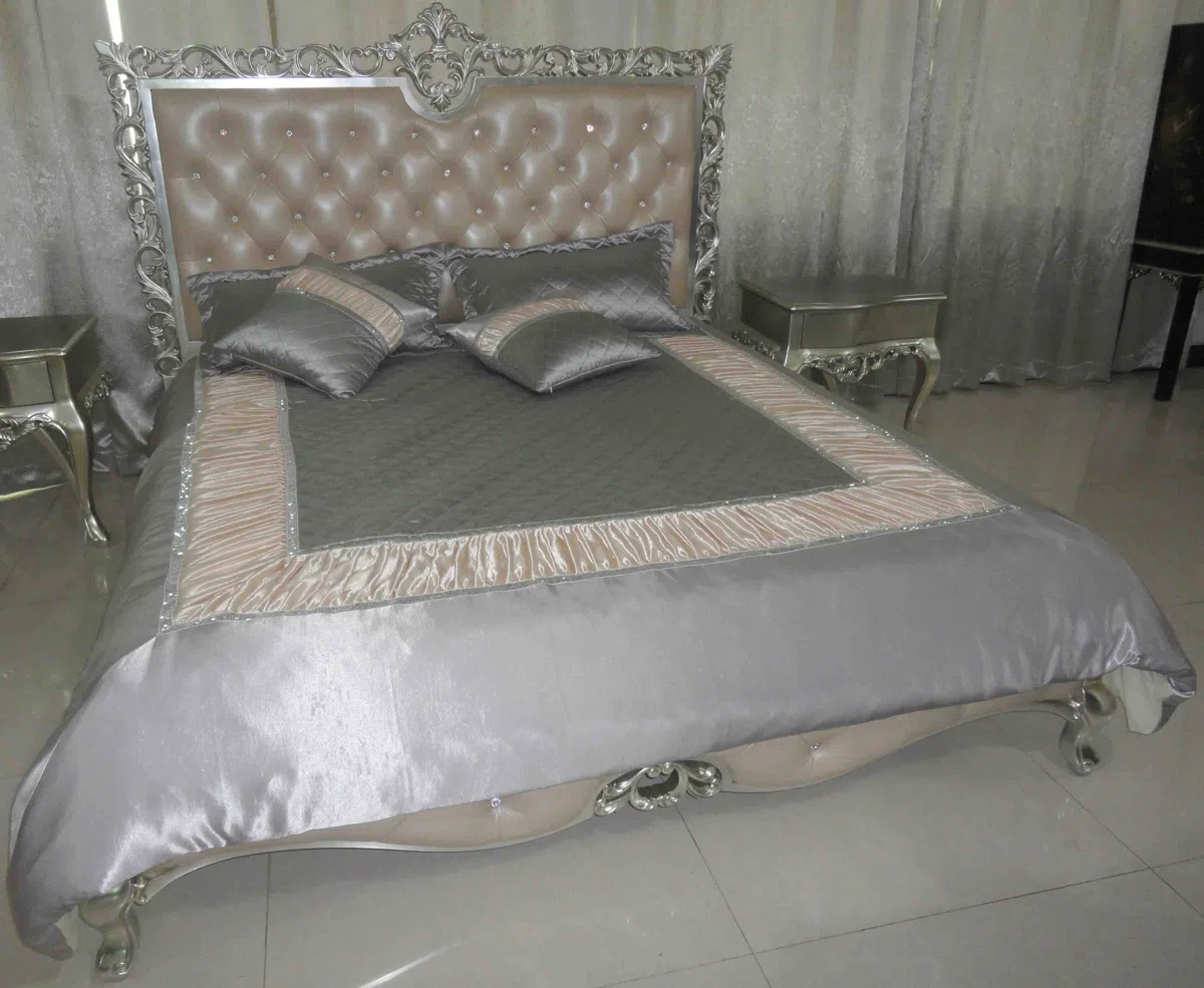Beds and bedrooms A205