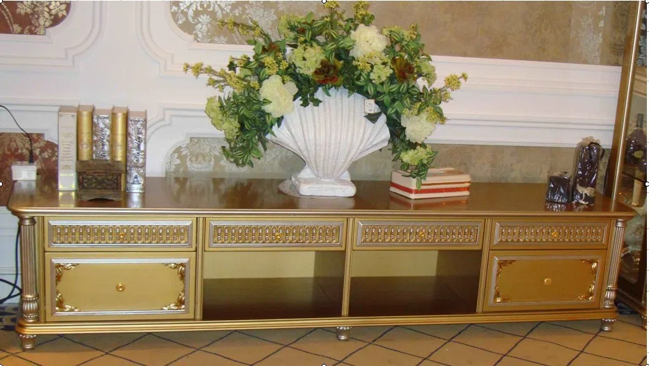 Tables, consoles and tabletops E0485DA472DB