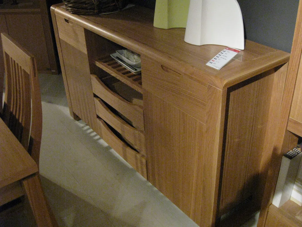 Cabinets, dressers and shelves IMG_0387