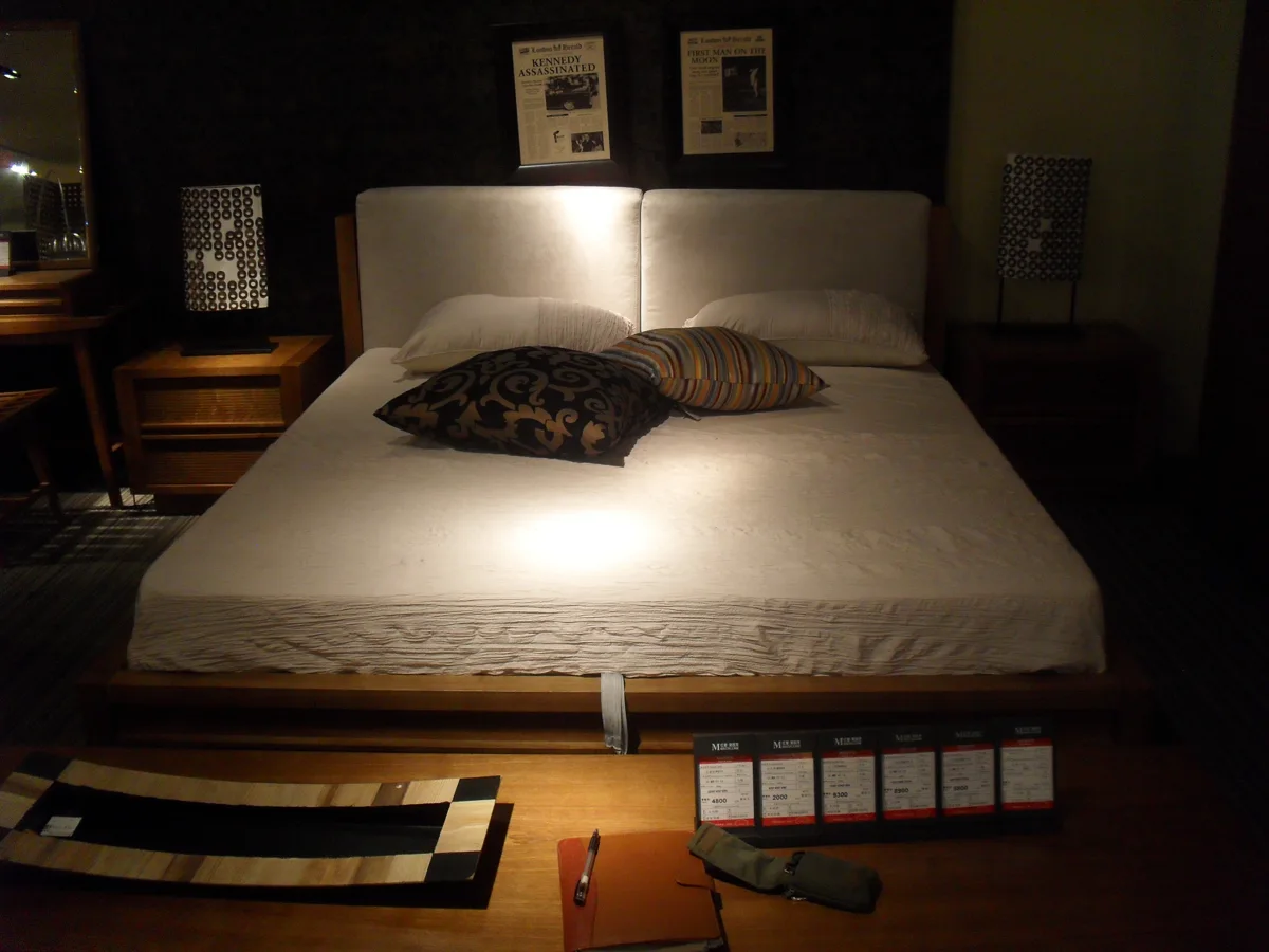 Beds and bedrooms E3DF1EE1F68A