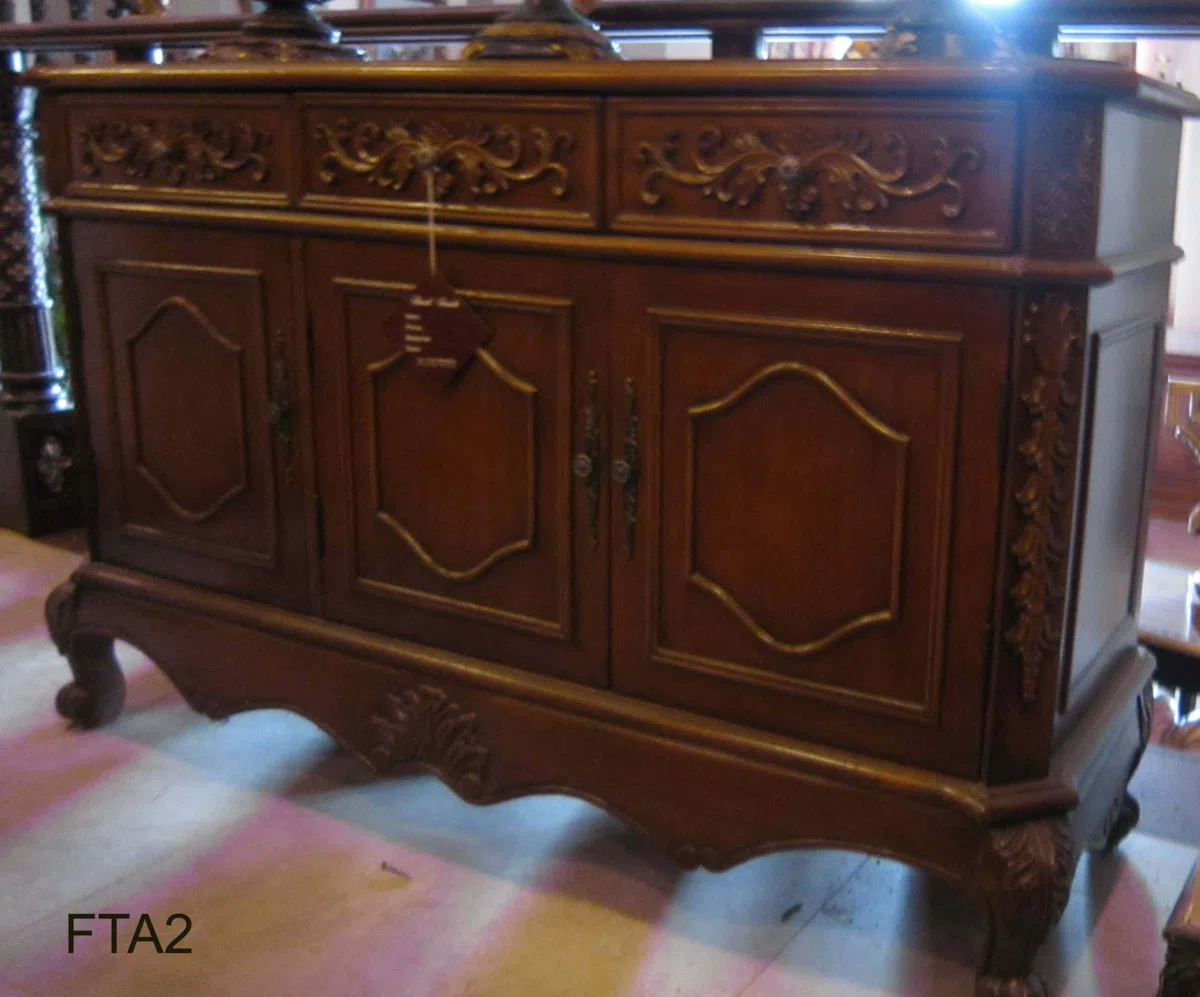 Tables, consoles and tabletops FTA2