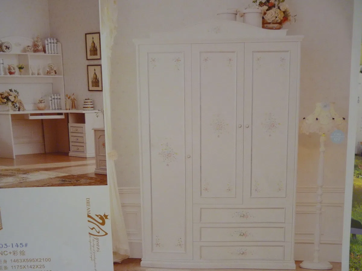 Cabinets, dressers and shelves HM903