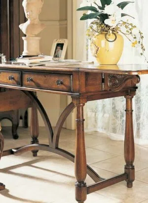 Tables, consoles and tabletops 320-945Detail