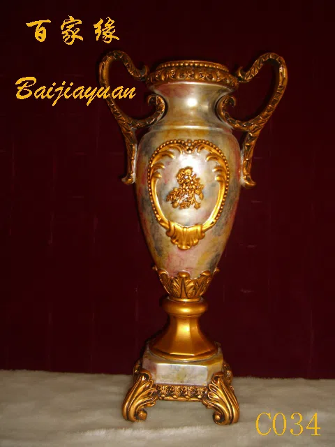 Decor and interior accessory selections C034