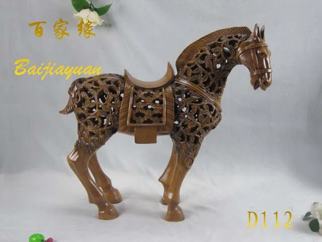 Статуэтки и скульптурный декор D112