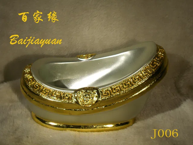 Посуда, подносы и декоративные блюда J006