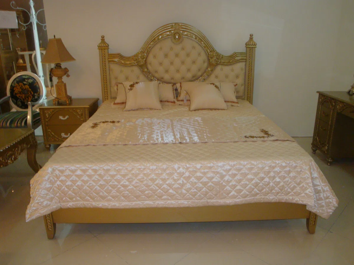 Beds and bedrooms DSC01678