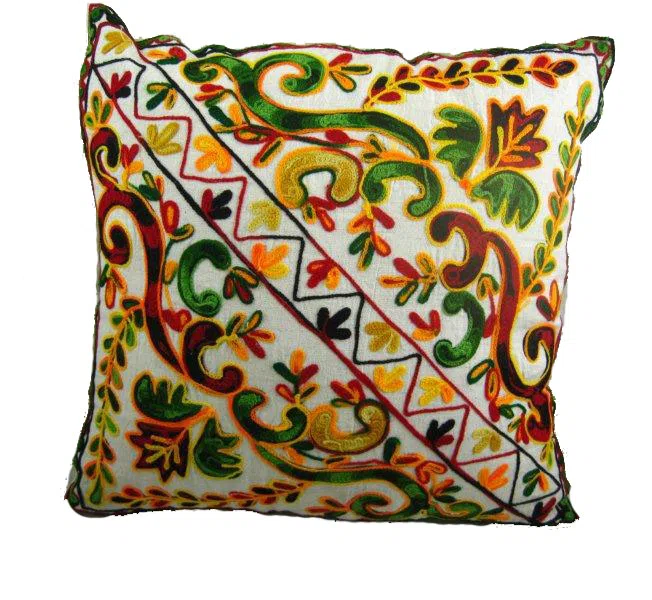Textiles, curtains and cushions 9053