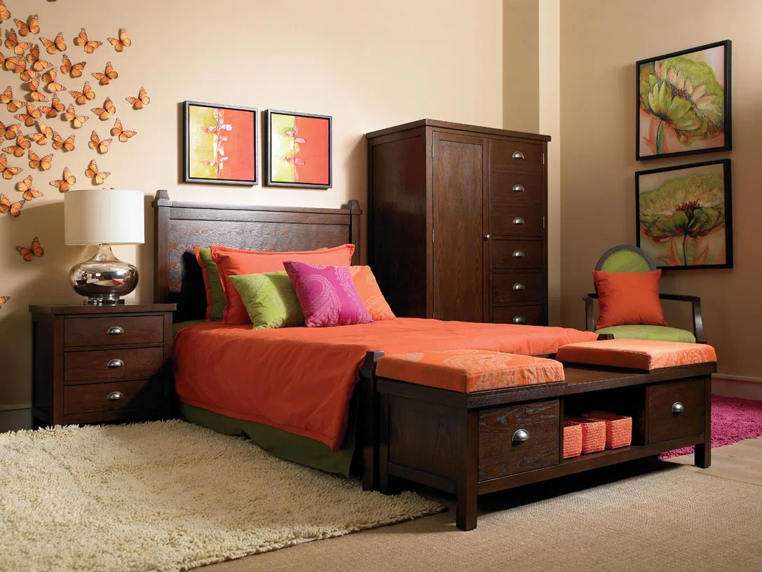 Beds and bedrooms R-418