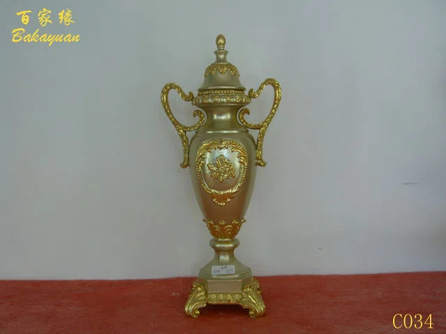 Decor and interior accessory selections C034