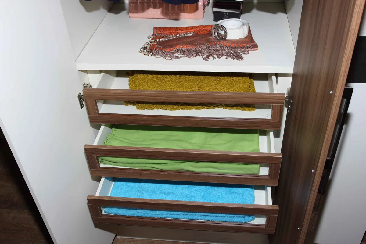 Mixed catalogues and selections DPP_0159