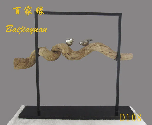 Статуэтки и скульптурный декор D108