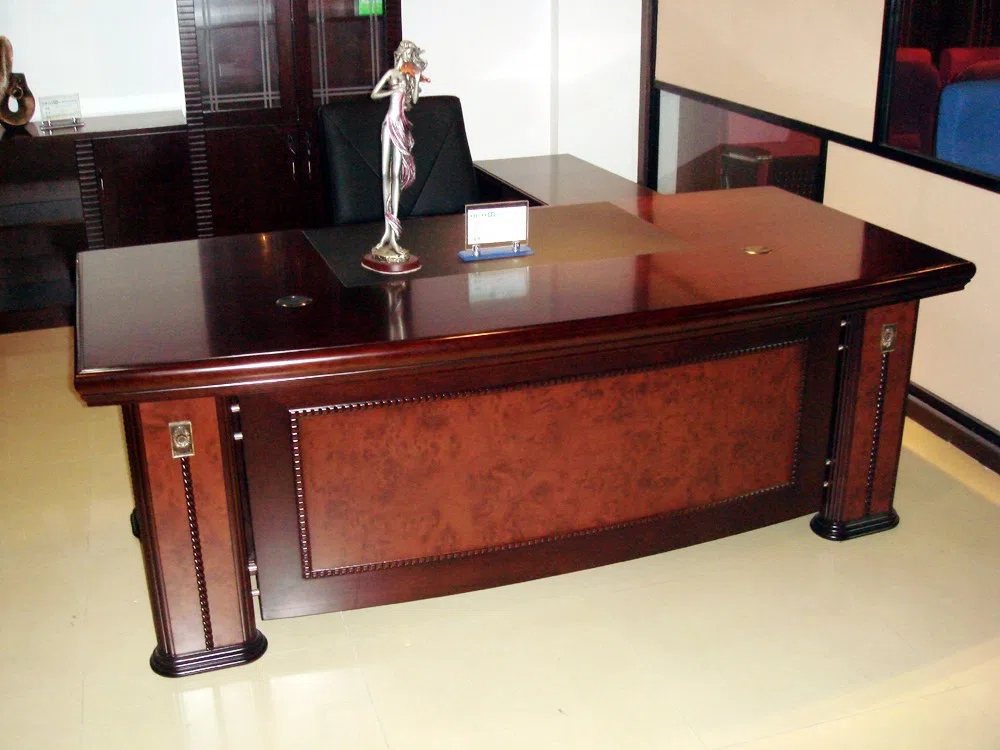 Tables, consoles and tabletops H33212_8511
