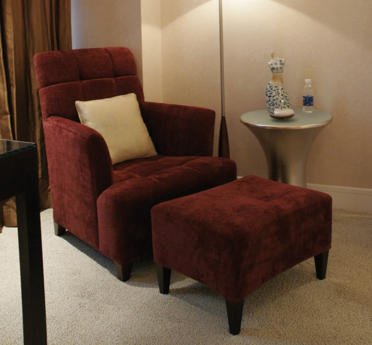 Furniture sets and selections F5F31462973C