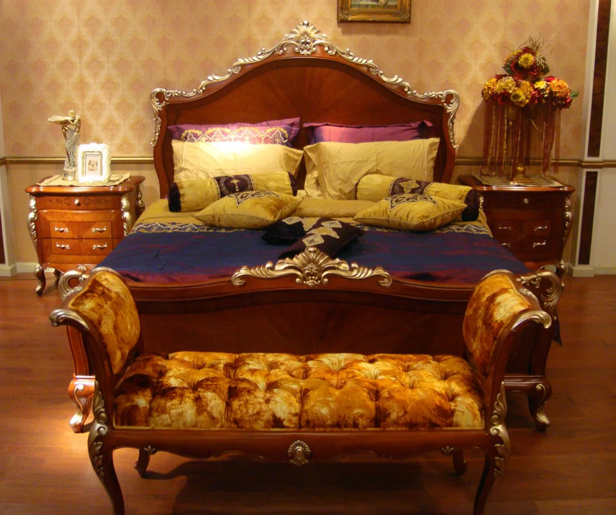 Beds and bedrooms E36