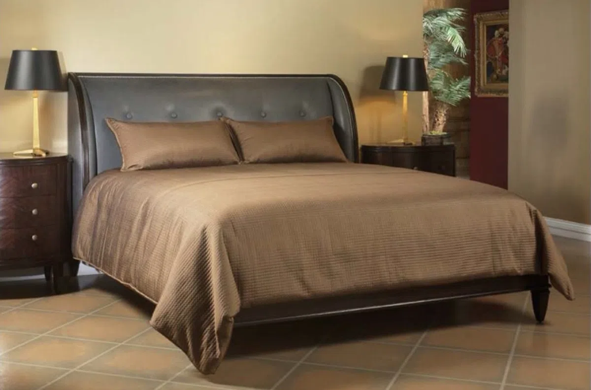 Beds and bedrooms 8190-78.