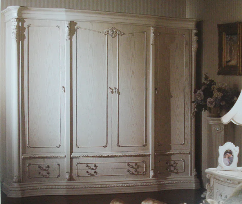 Cabinets, dressers and shelves DSC06812