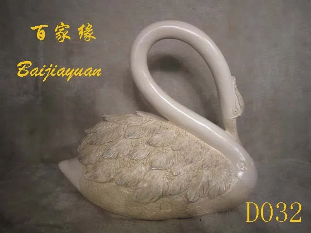 Статуэтки и скульптурный декор D032